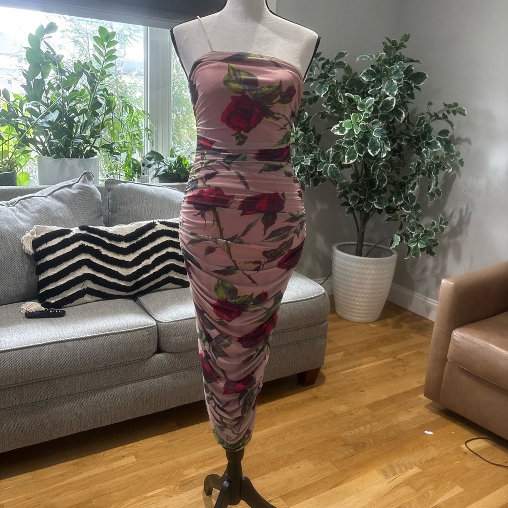 More To Come
Floral Ruched Pink -RedStrapless Midi Dress Size:S